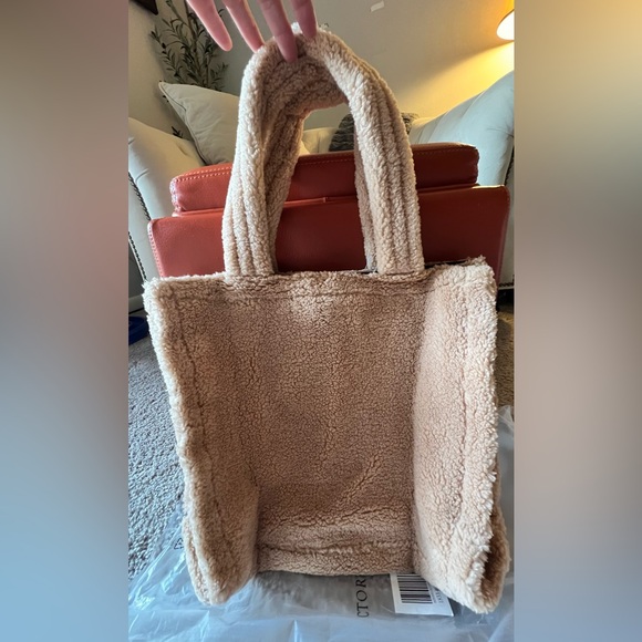 Victoria Secret Sherpa tote NWT - Picture 4 of 4
